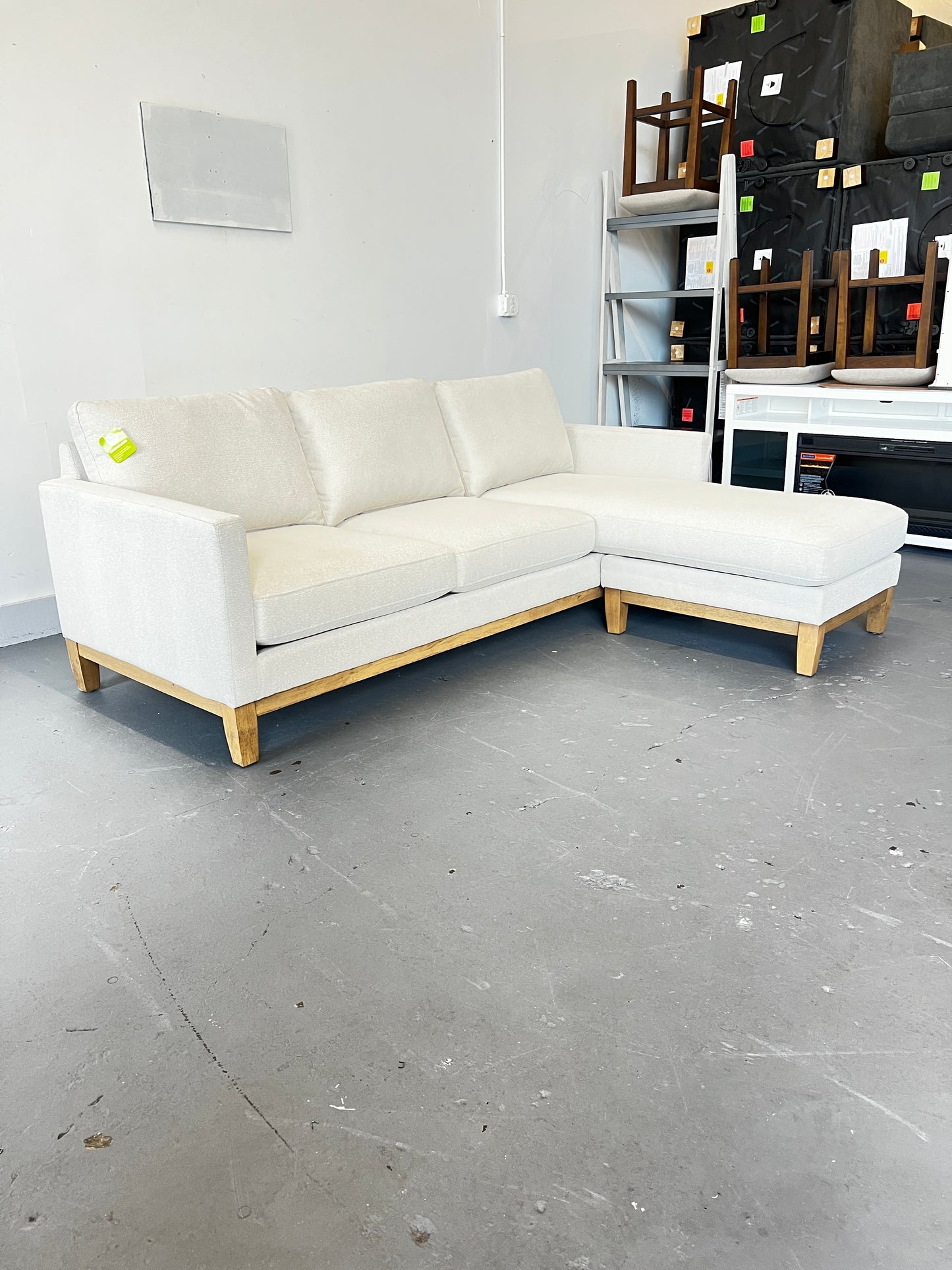 Oatmeal Sectional & Reversible Chaise