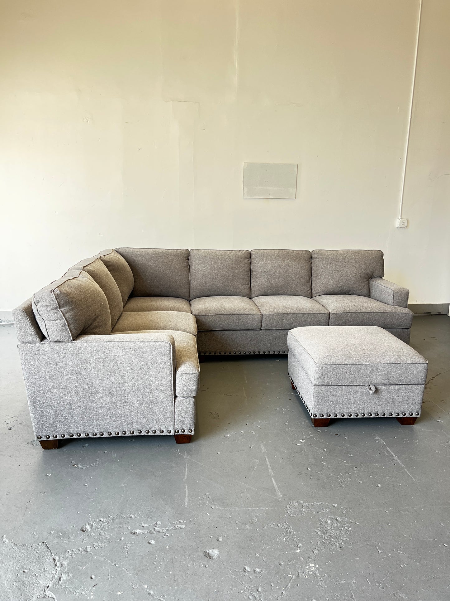 Emilee Sectional with Ottoman Storage