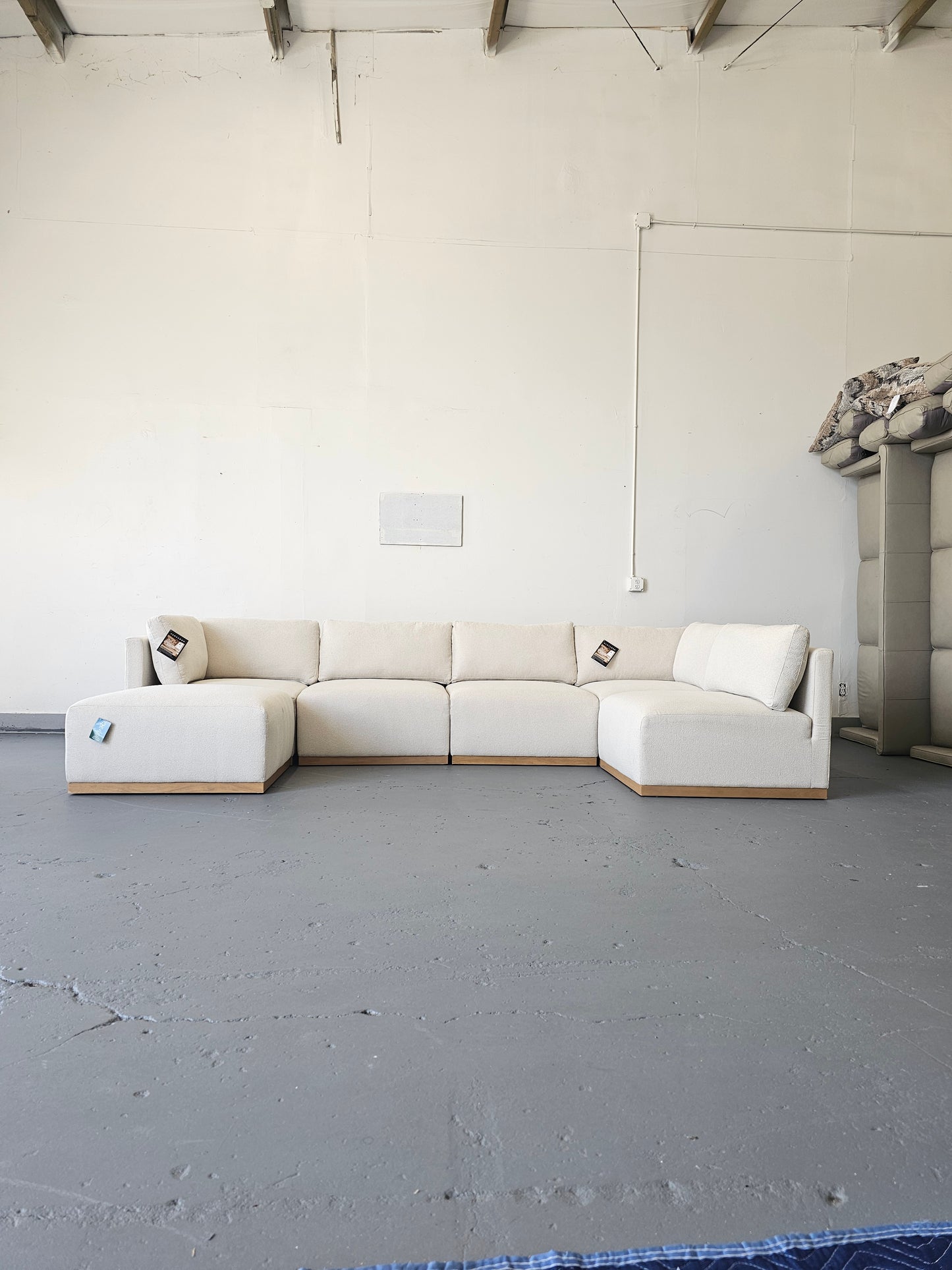 Henredon Murphy Oatmeal Modular Sofa