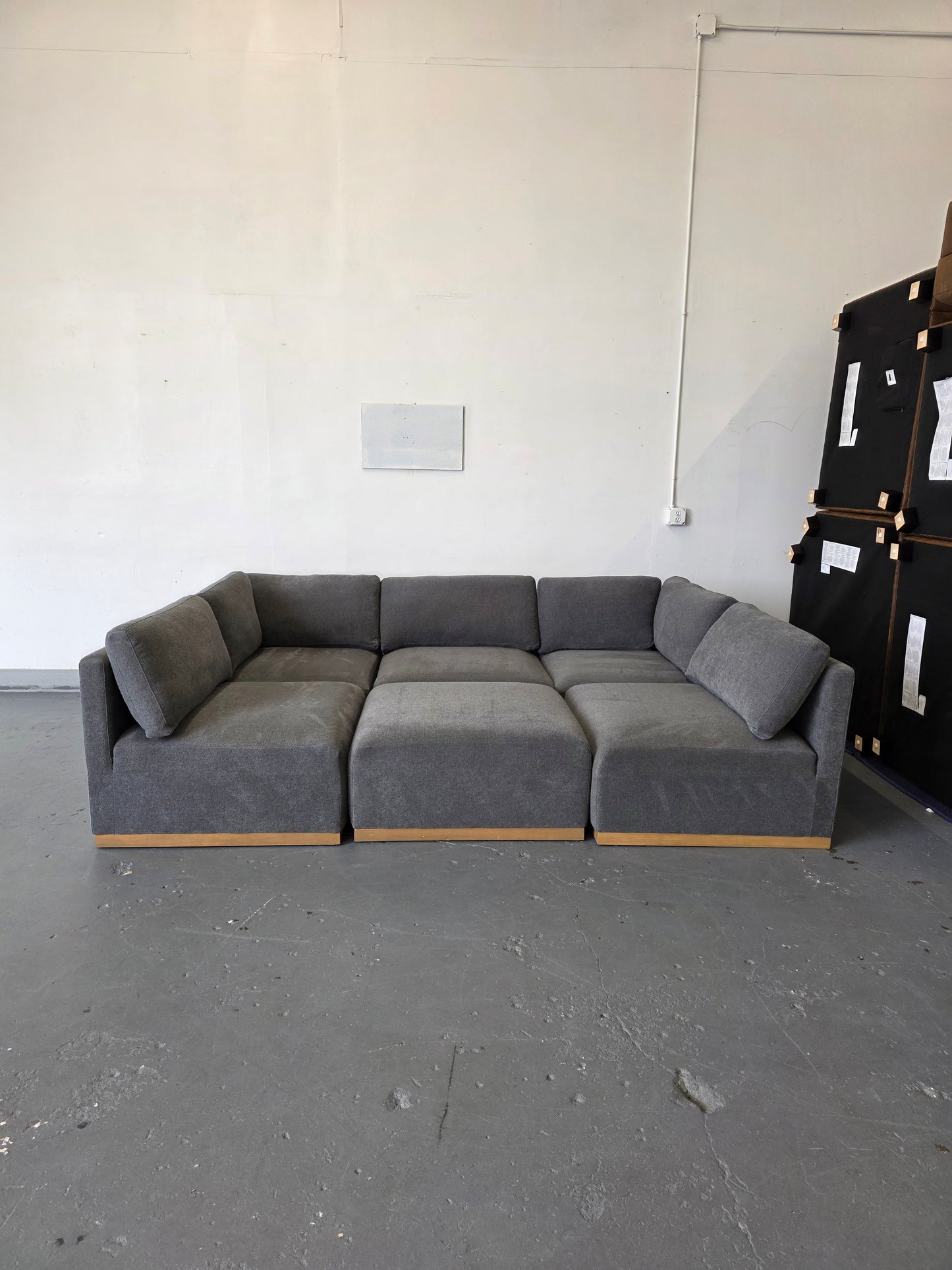 Henredon Murphy Fabric Modular Sectional with Ottoman