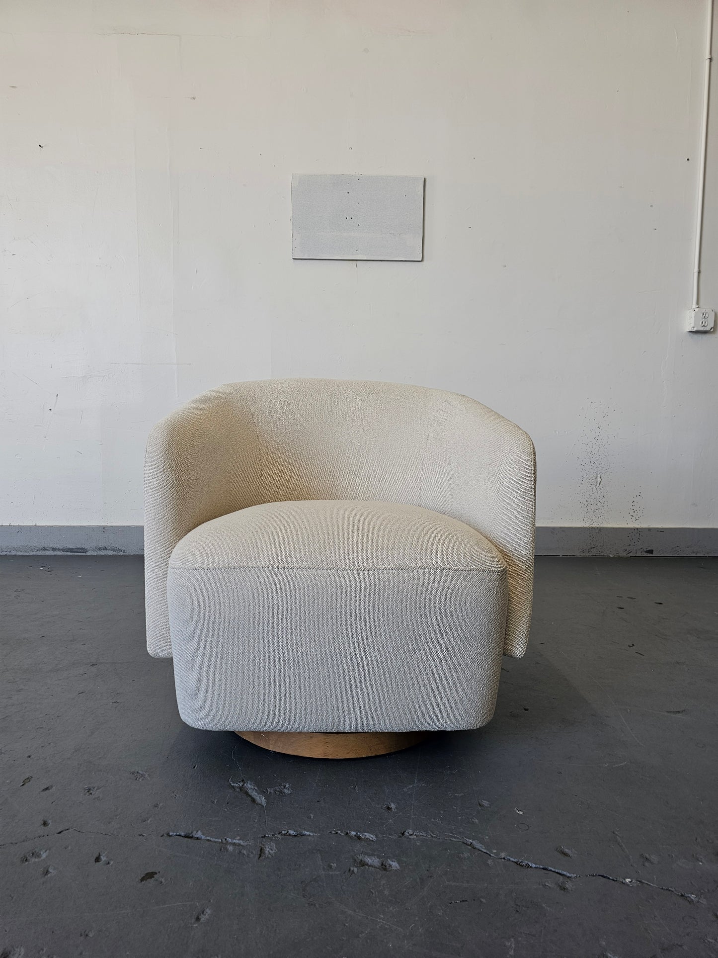 Henredon Murphy Swivel Boucle Chair