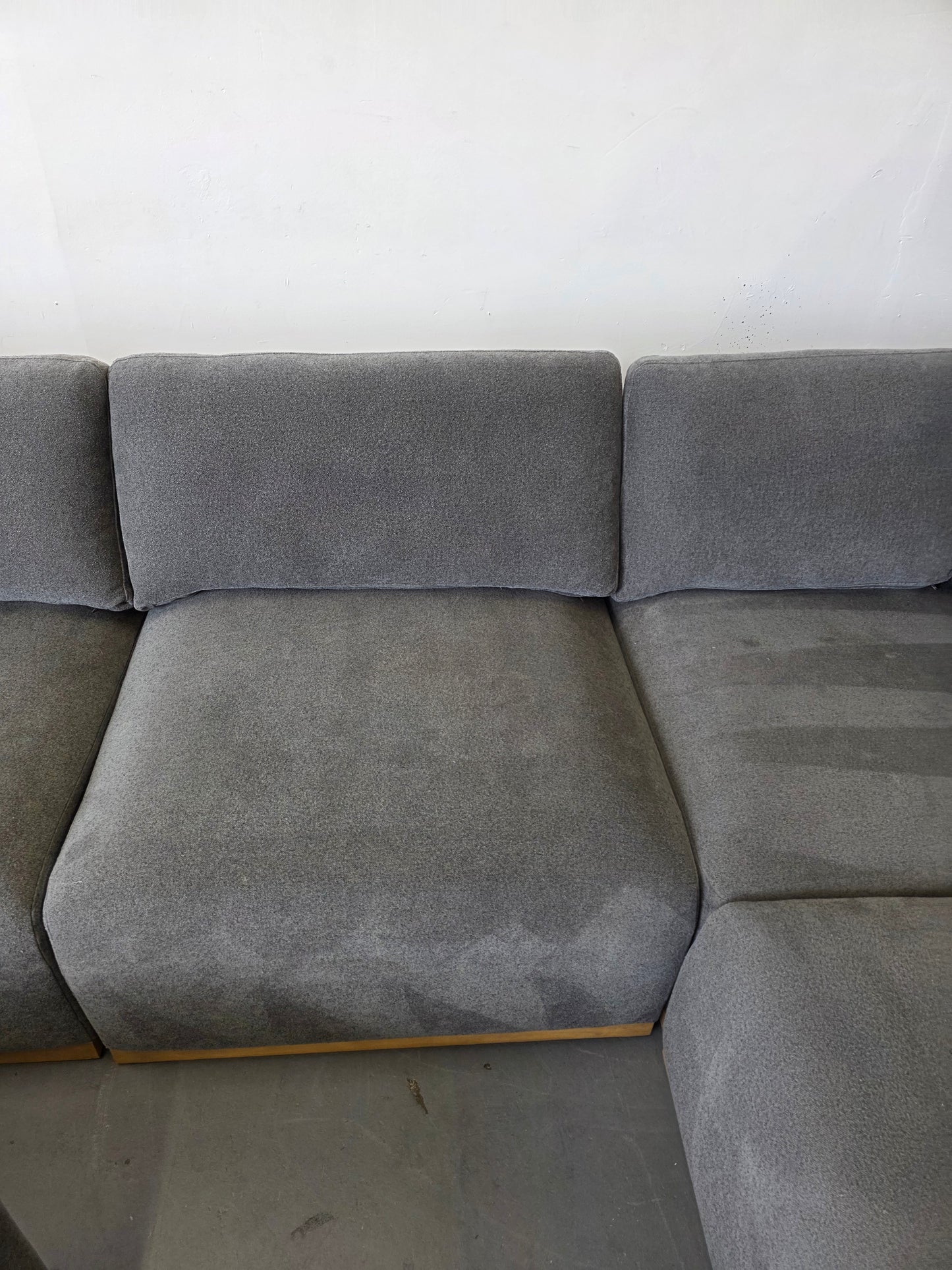 Henredon Murphy Fabric Modular Sectional with Ottoman
