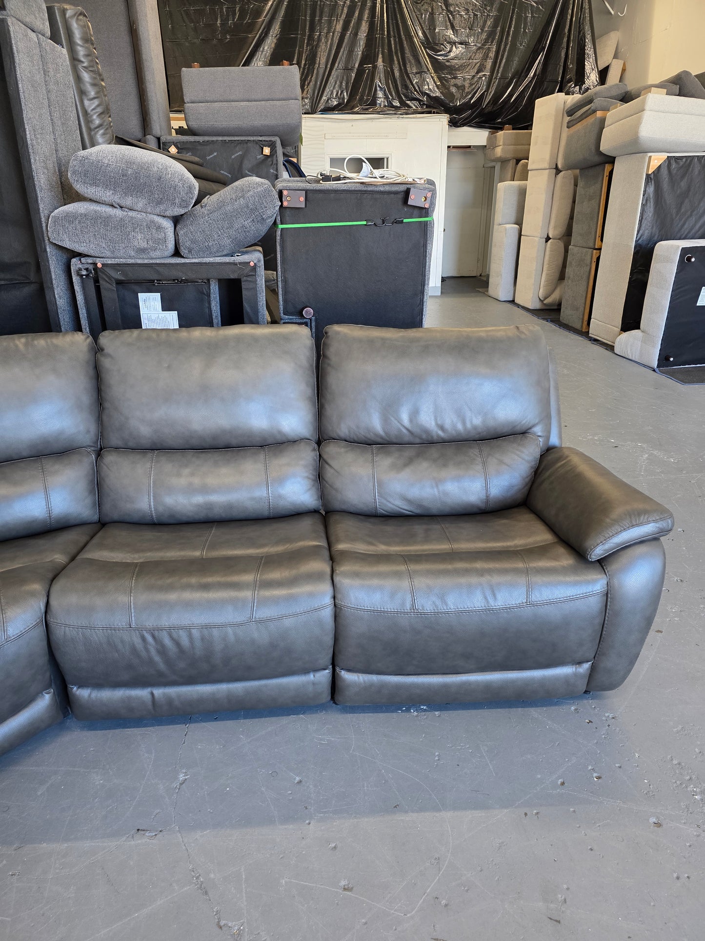 Lauretta 6-piece Leather Power Reclining Sectional with Power Headrests