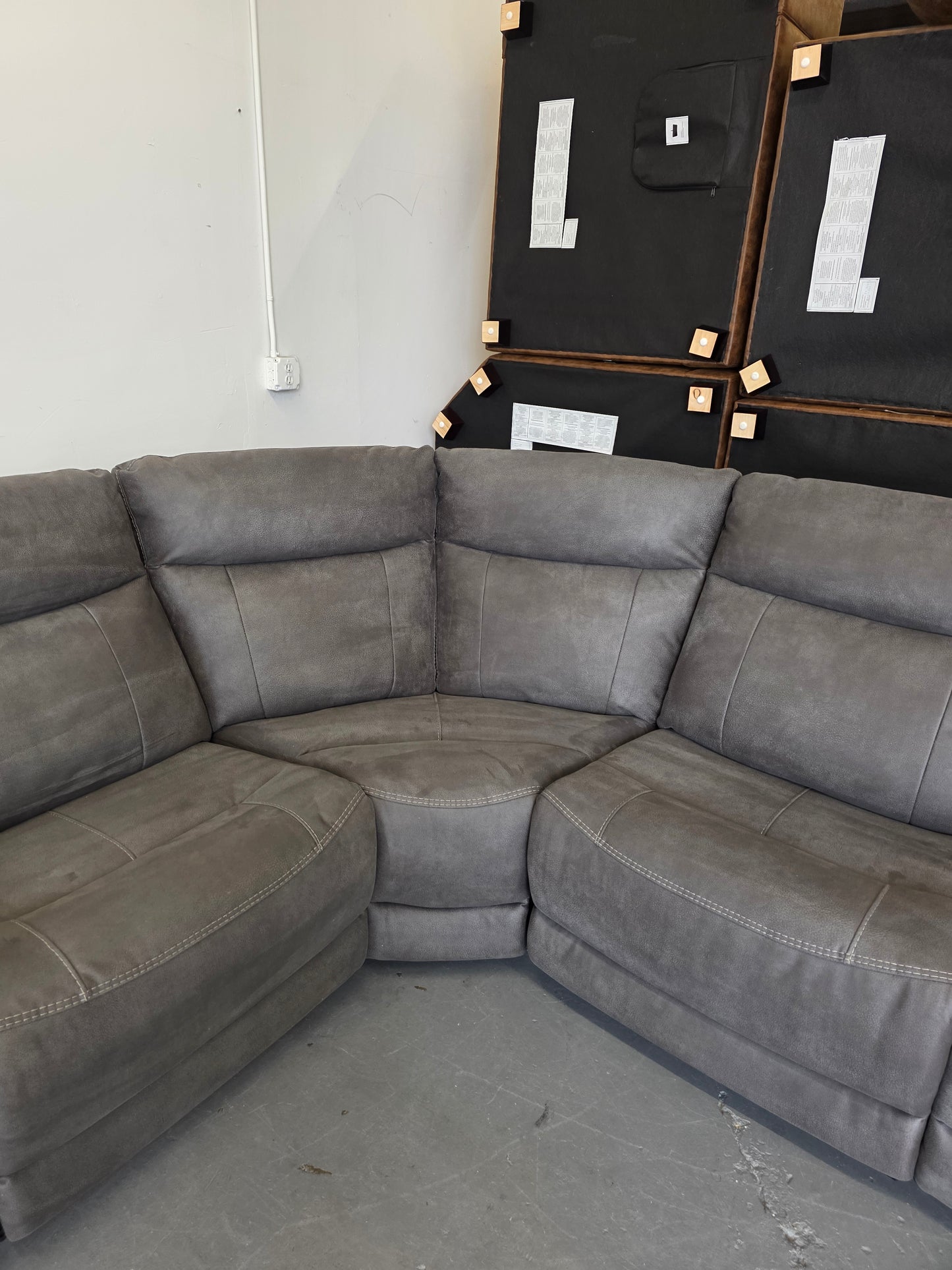 Zakary 6-piece Fabric Power Reclining Sectional With Power Headrests