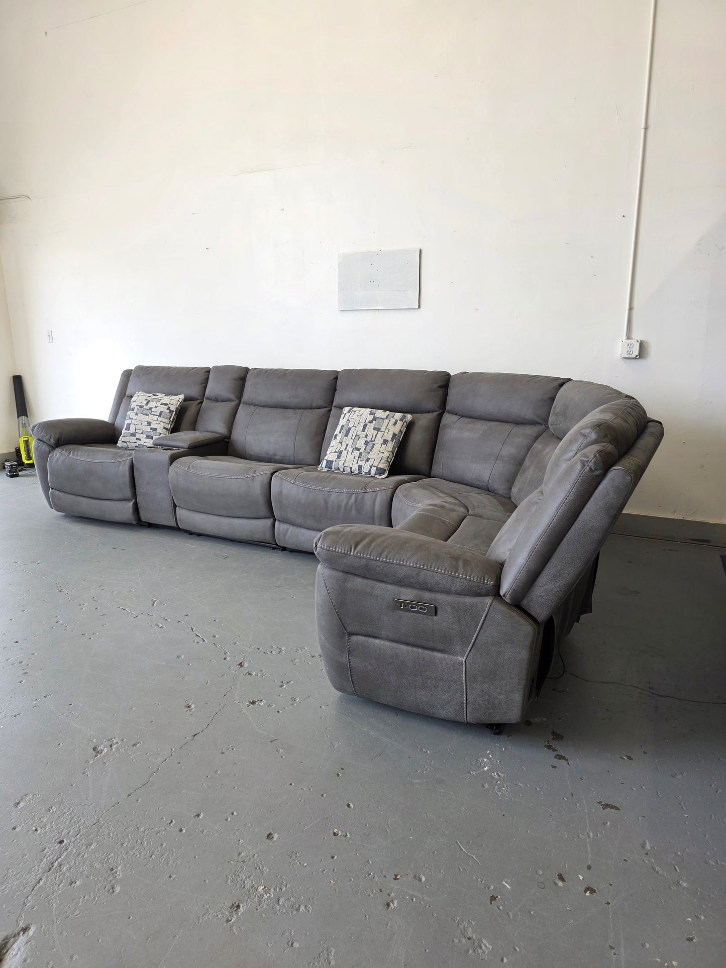Reversible Zakary 6-piece Fabric Power Reclining Sectional With Power Headrests