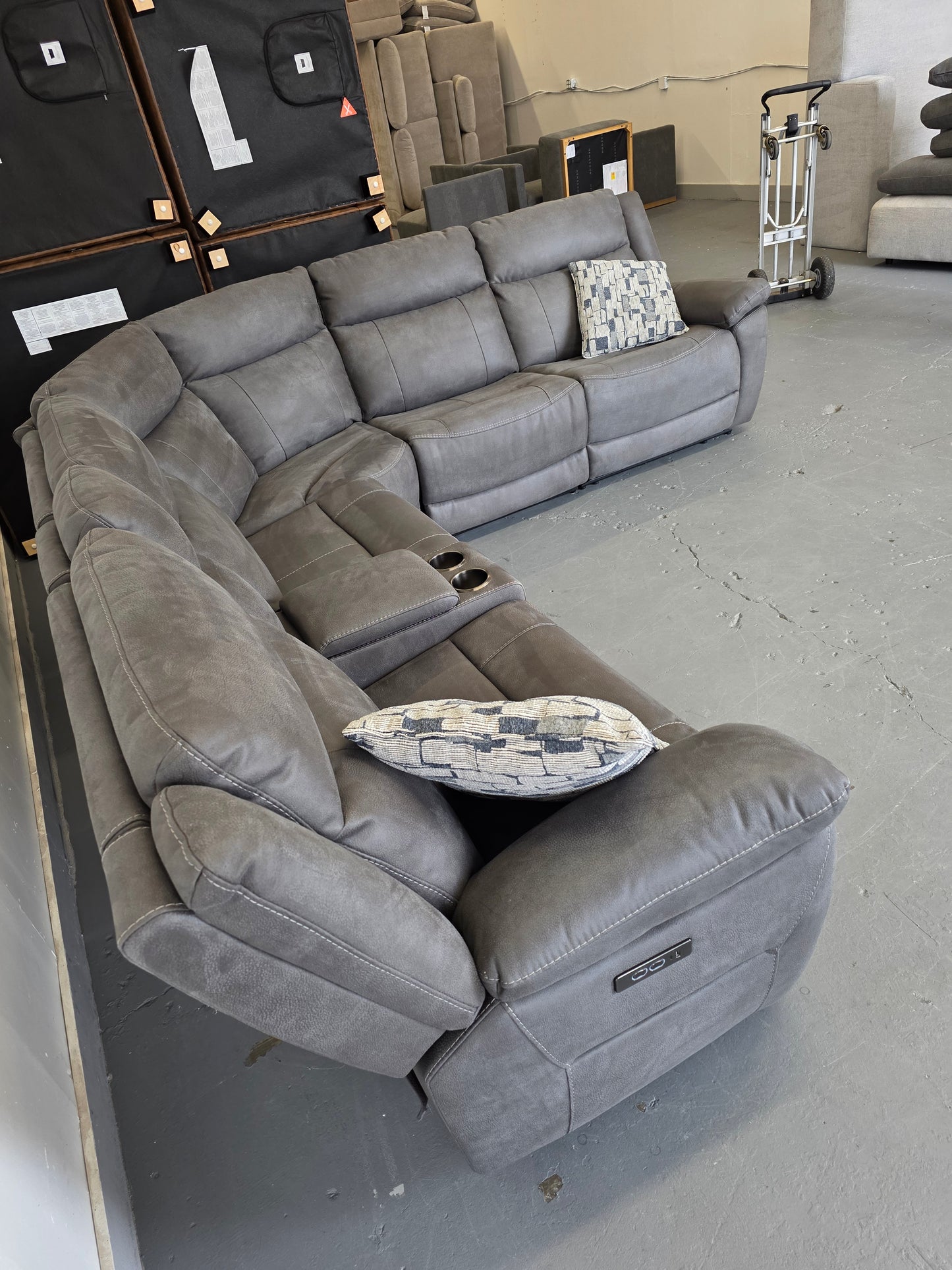 Zakary 6-piece Fabric Power Reclining Sectional With Power Headrests