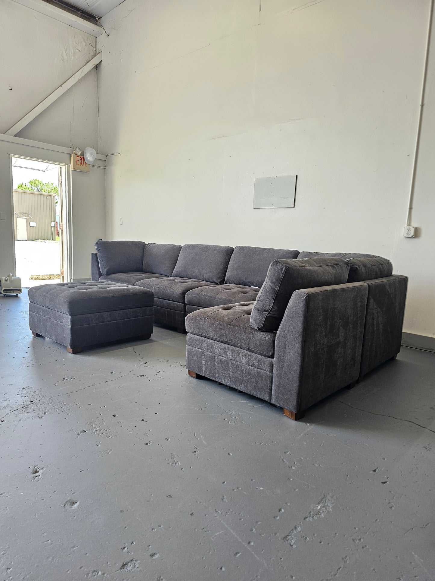 Thomasville Tisdale Dark Grey