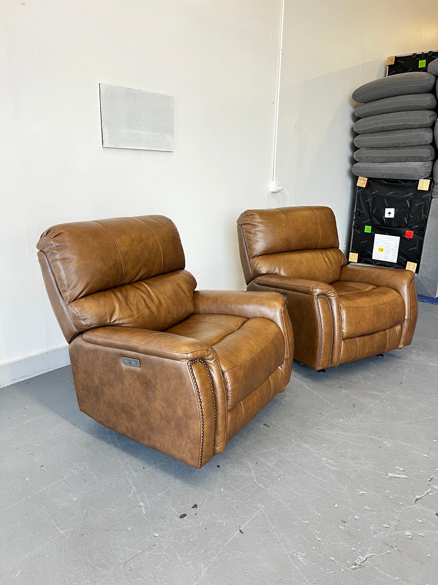 Power Rocker reclining chair with power headrest