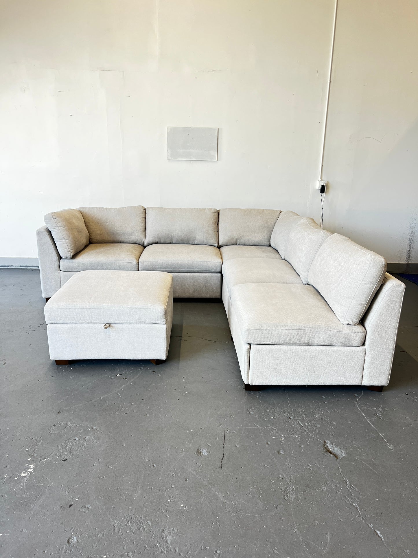Power Footrest Modular Sectional