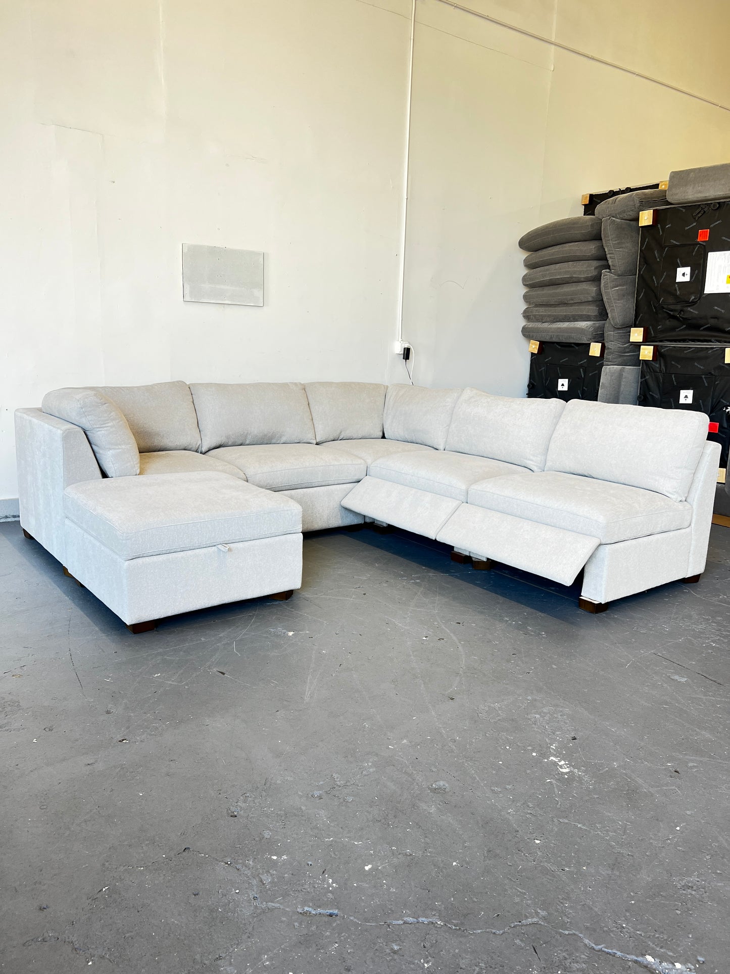 Power Footrest Modular Sectional