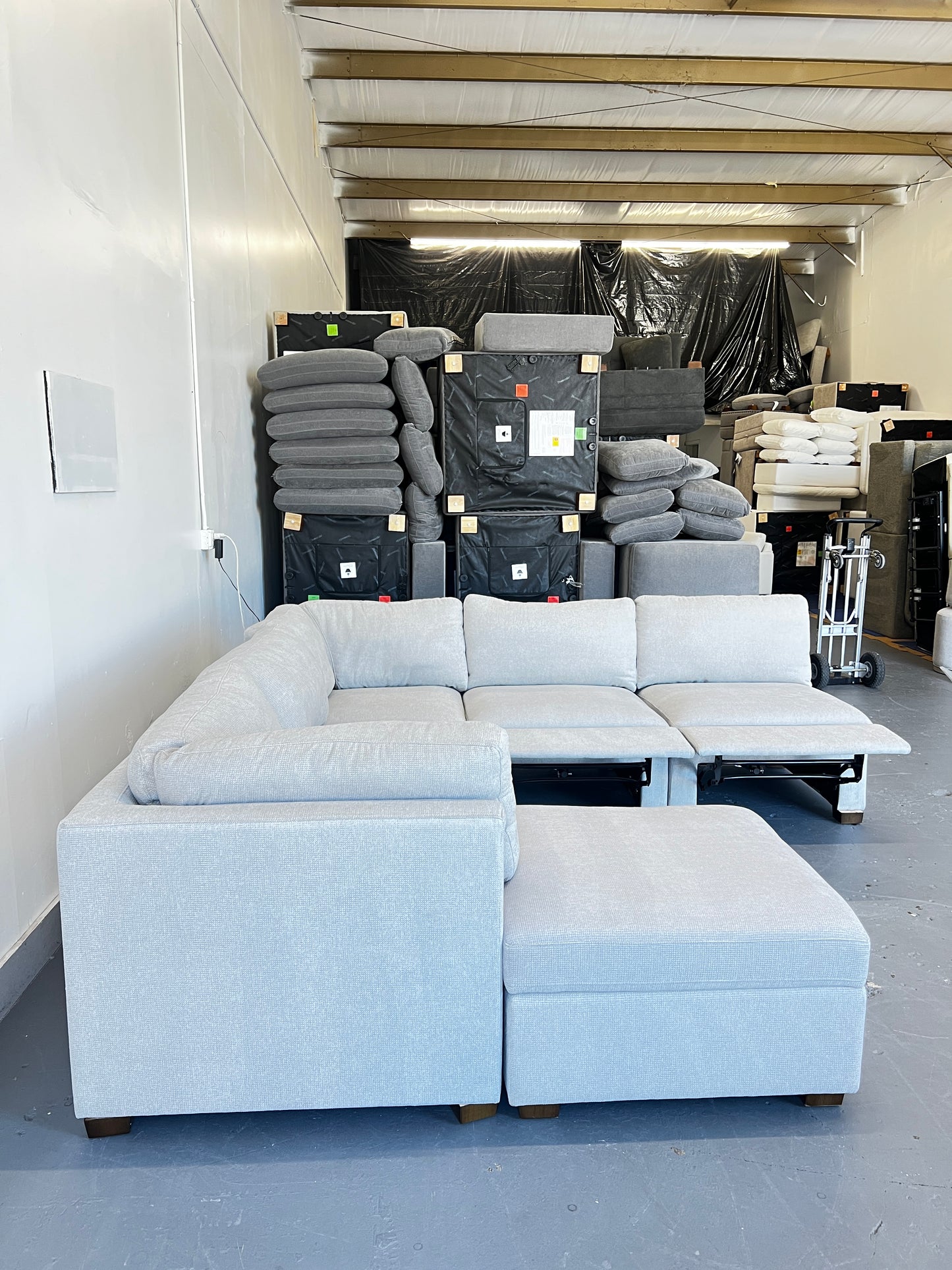 Power Footrest Modular Sectional
