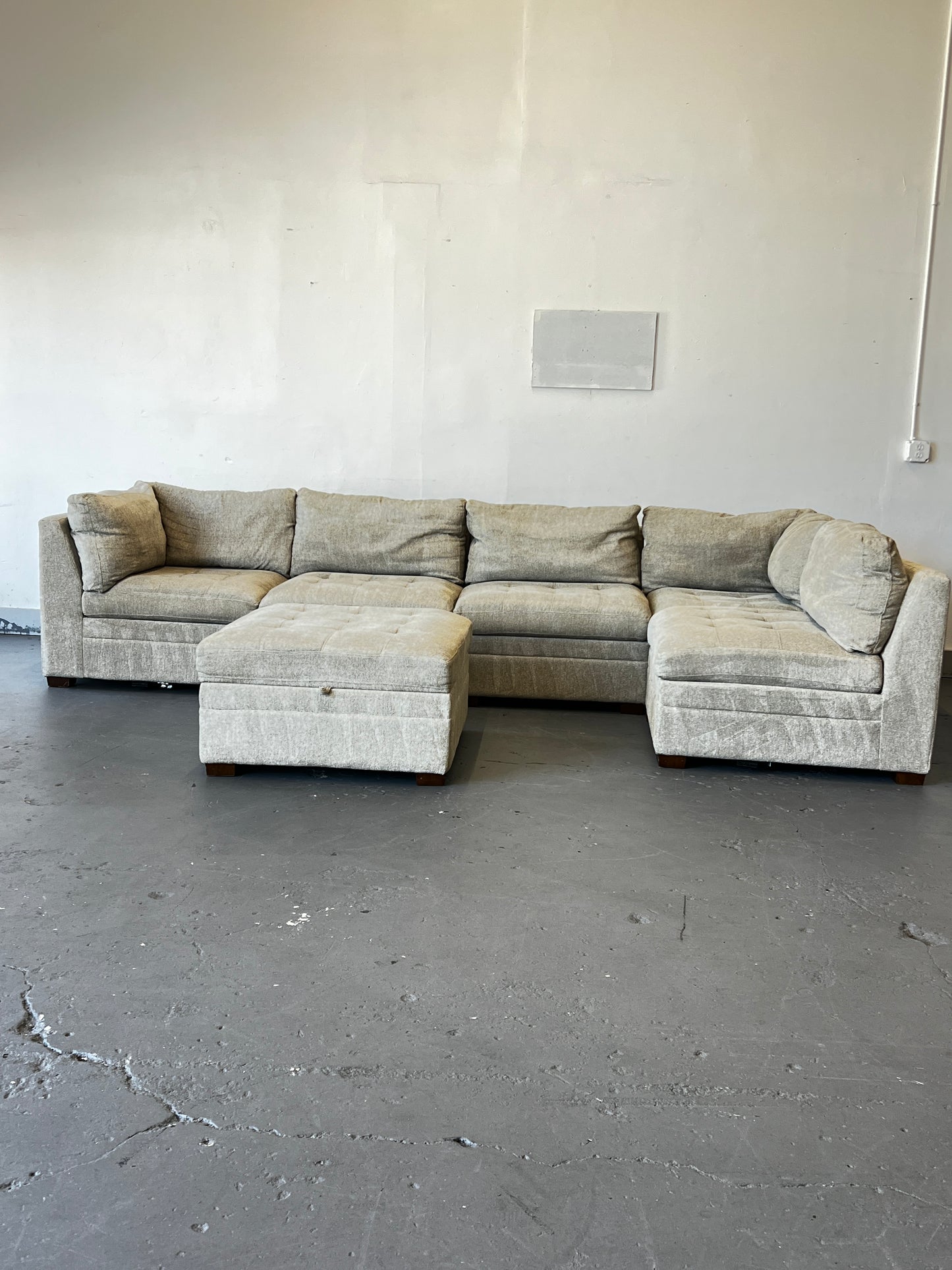Modular Set and Ottoman
