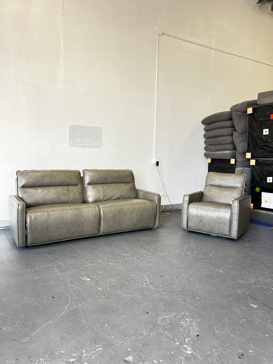 Henredon Leather Zero Gravity Reclining Set