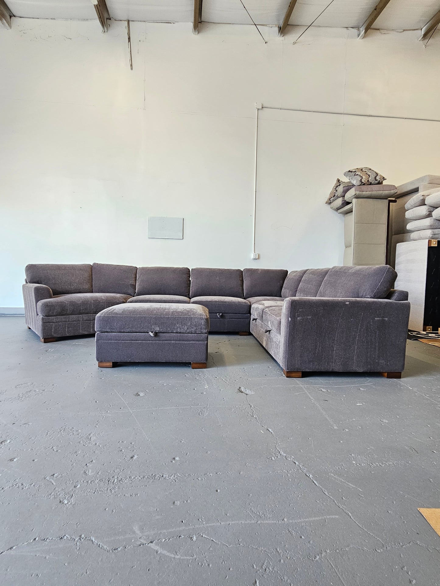 Sectional Sofa With Storage