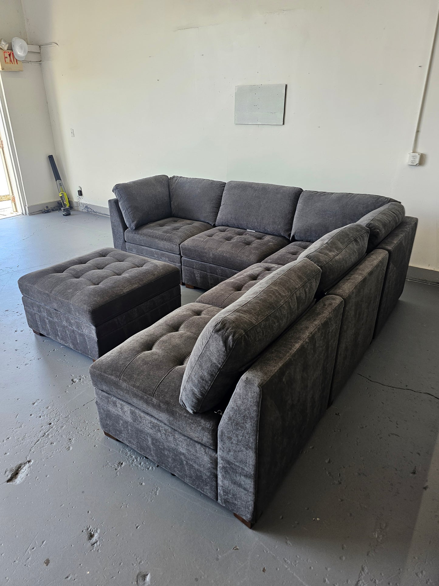 Thomasville Tisdale Dark Grey