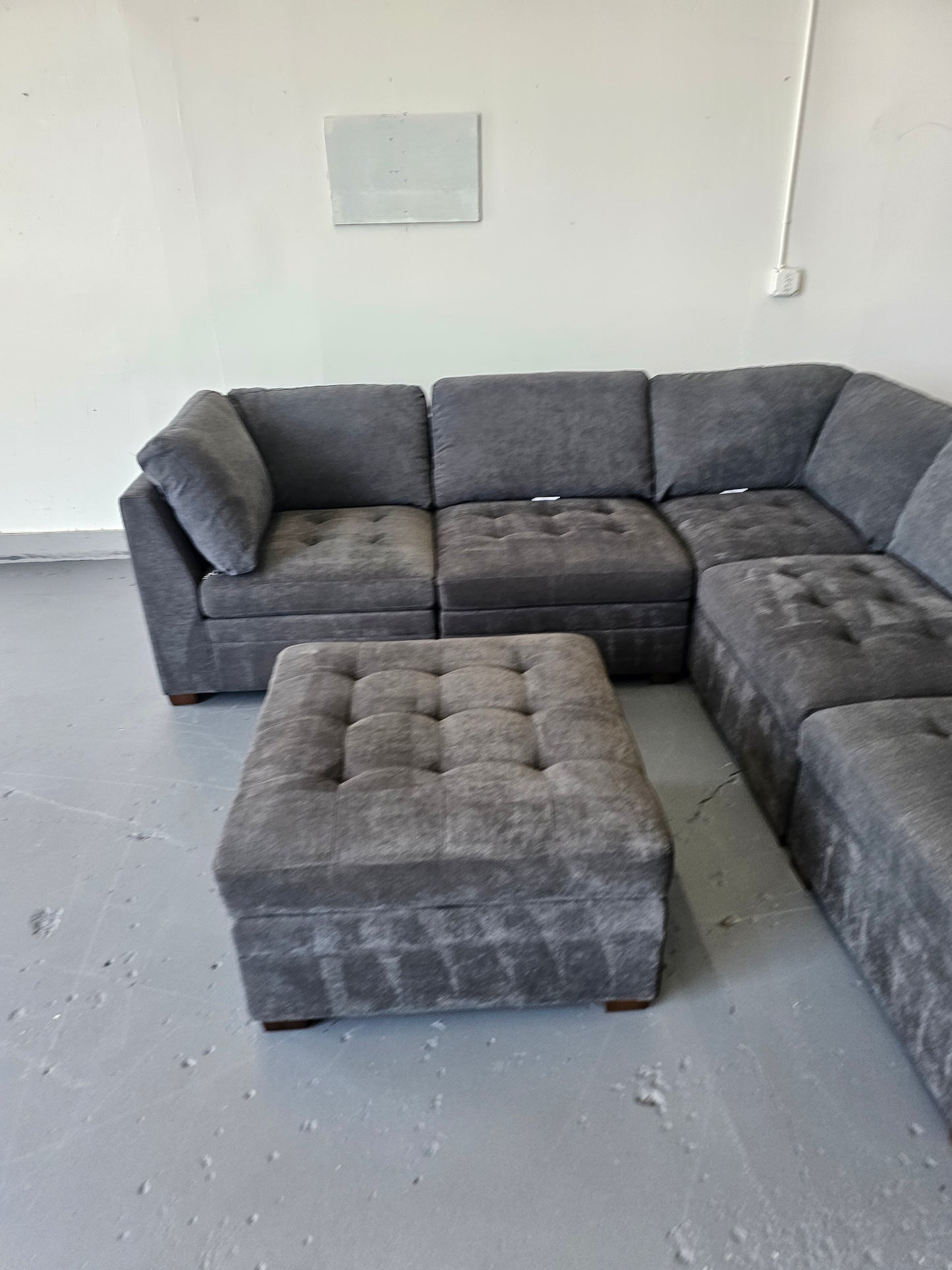 Thomasville Tisdale Dark Grey