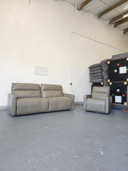 Henredon Keira Leather Zero-gravity Reclining Sofa
