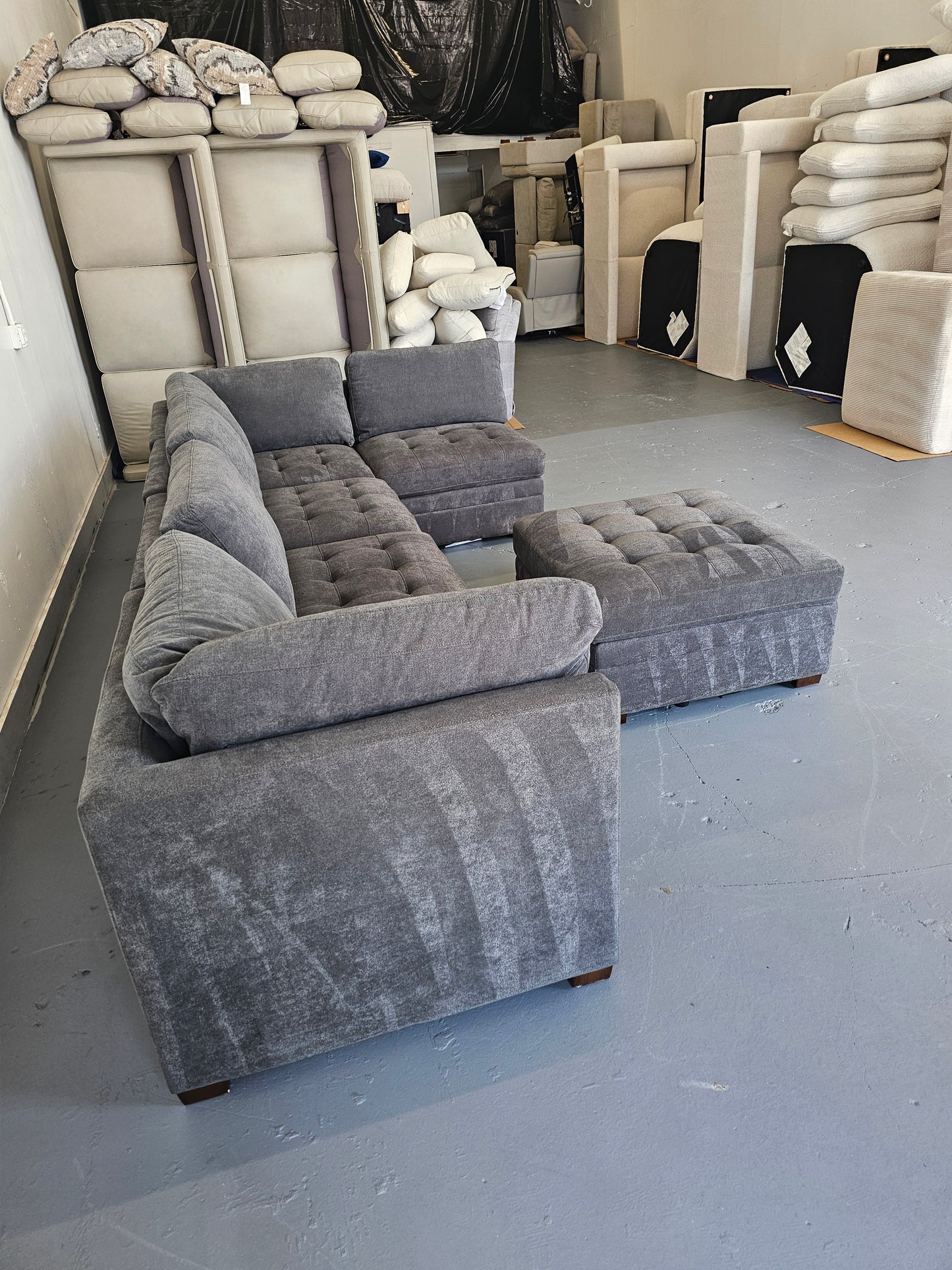 Thomasville Tisdale Dark Grey