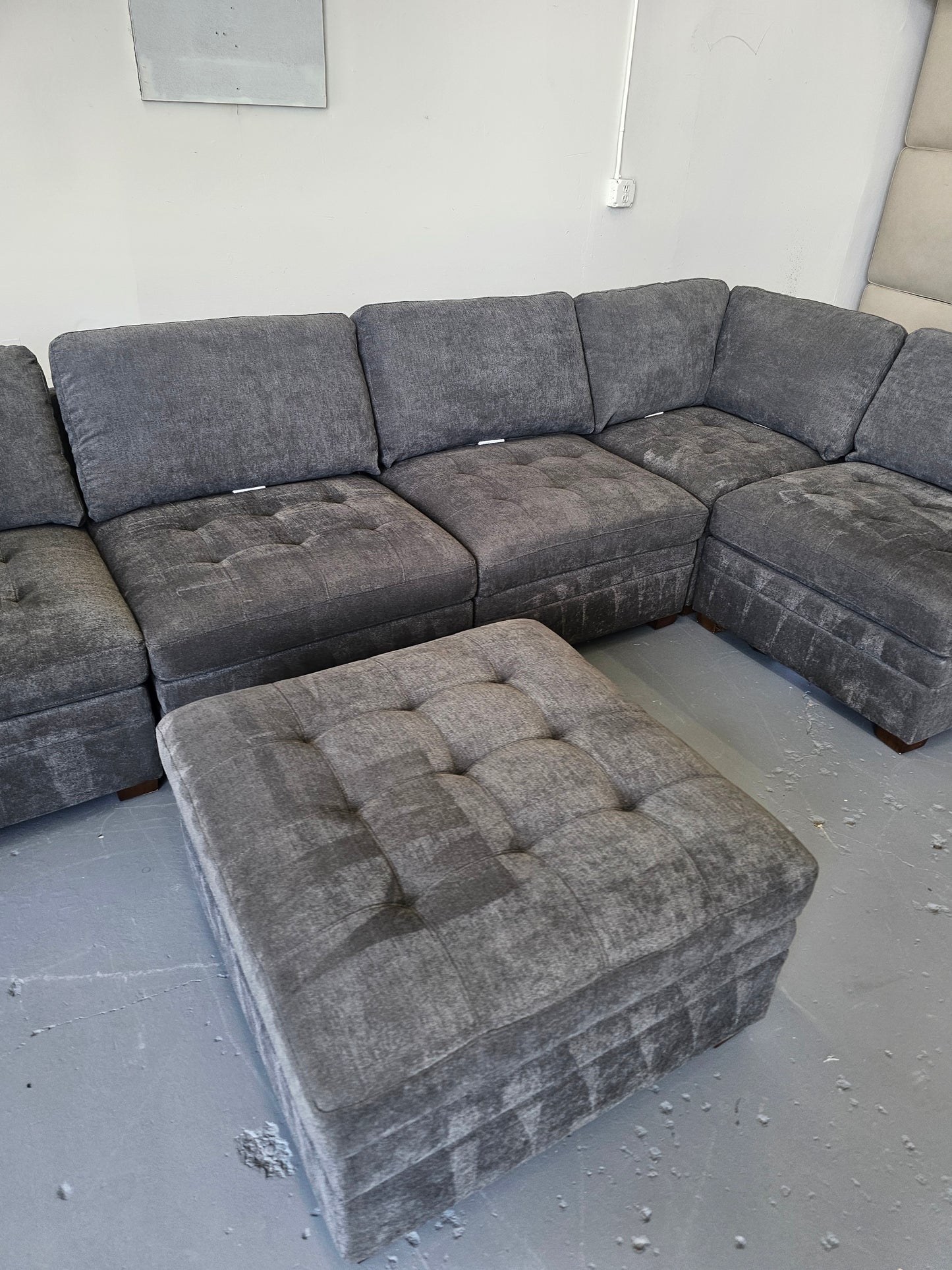 Thomasville Tisdale Dark Grey