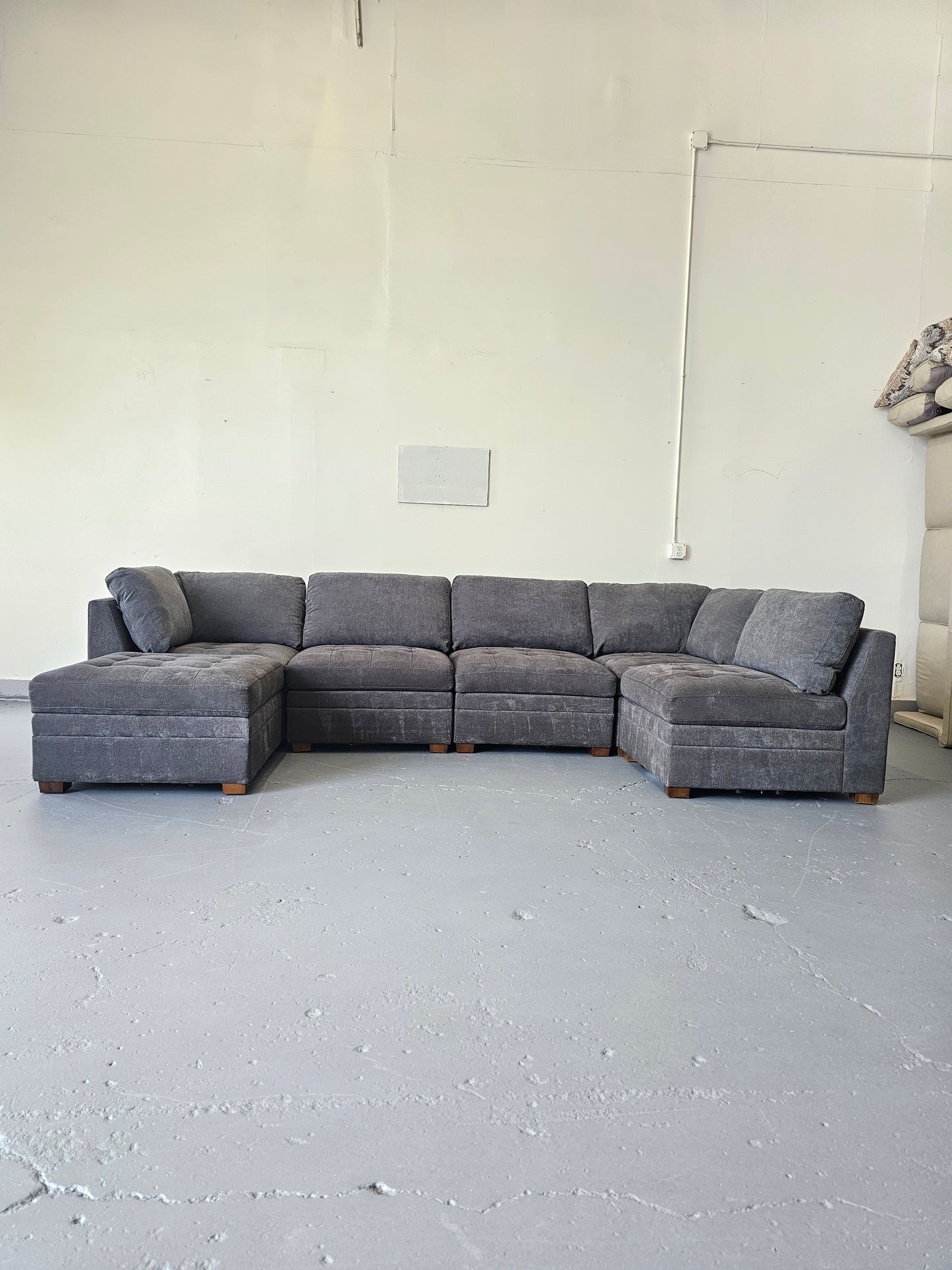 Thomasville Tisdale Dark Grey
