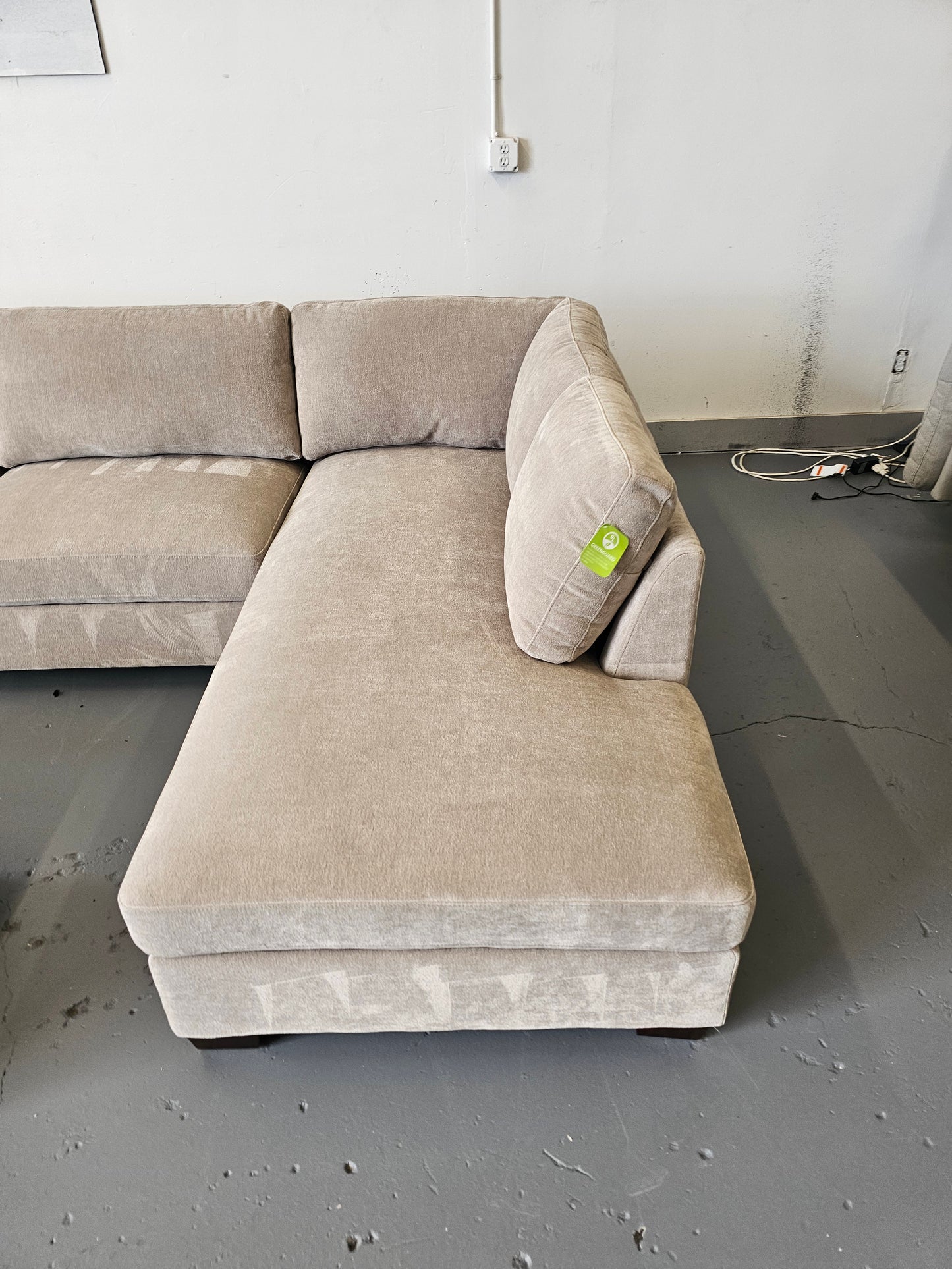 Walsen Sectional with Storage Ottoman