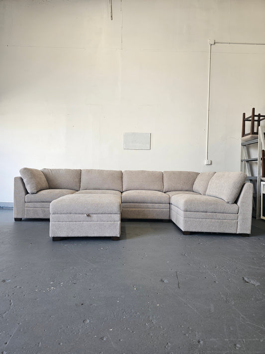 Thomasville Tisdale Cream sofa