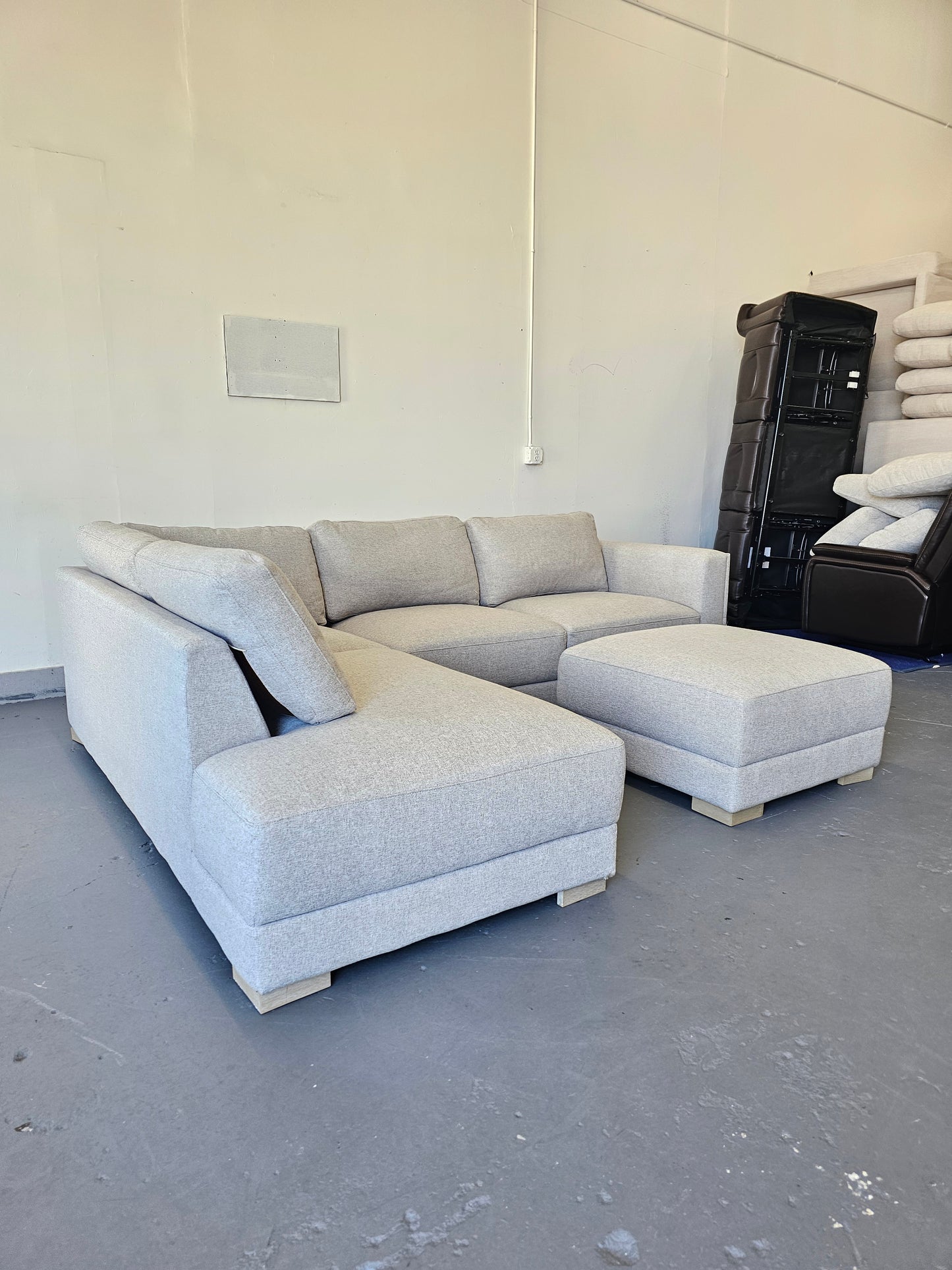 Drayden Fabric Sectional