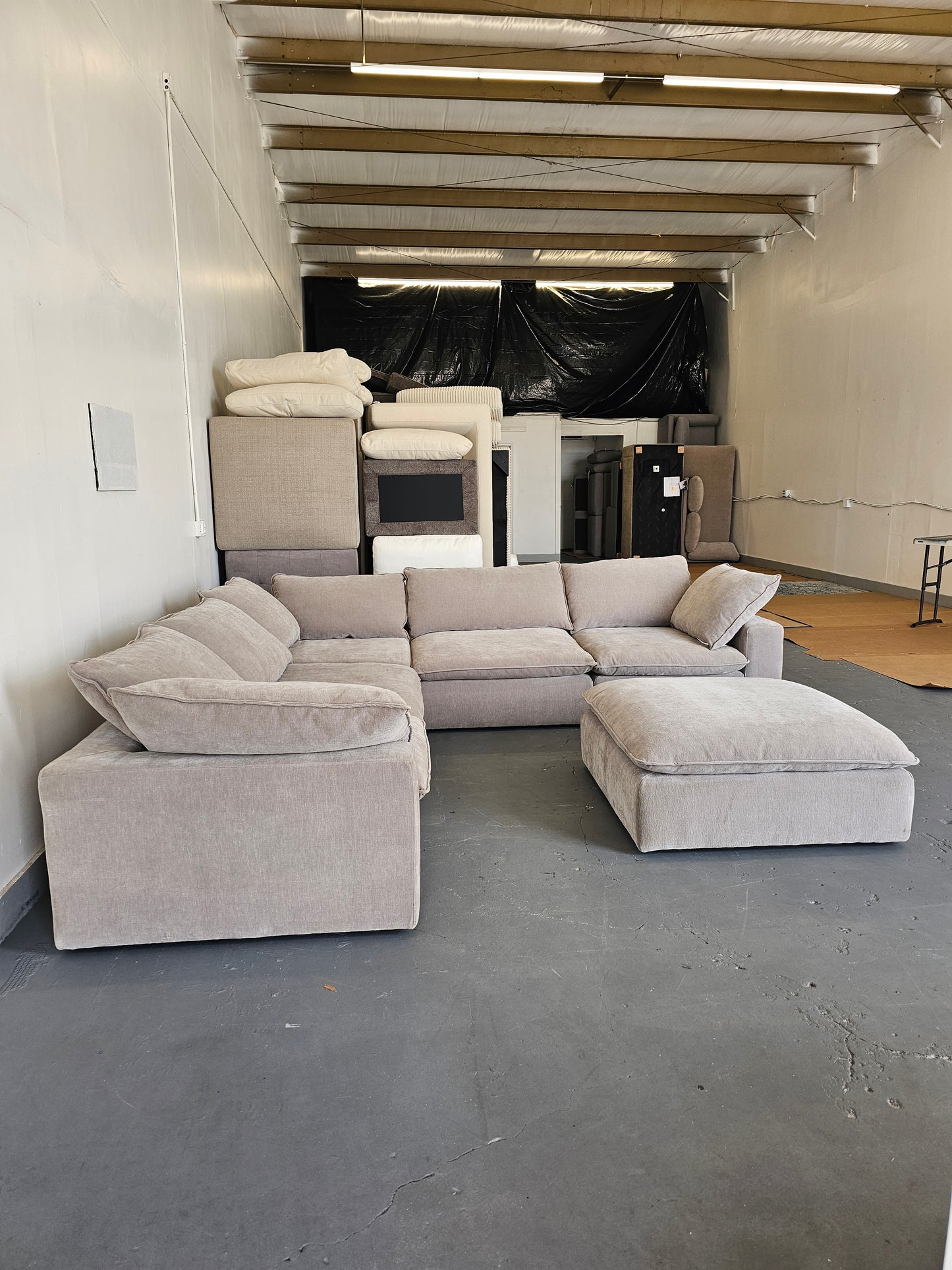 Sereen fabric sectional
